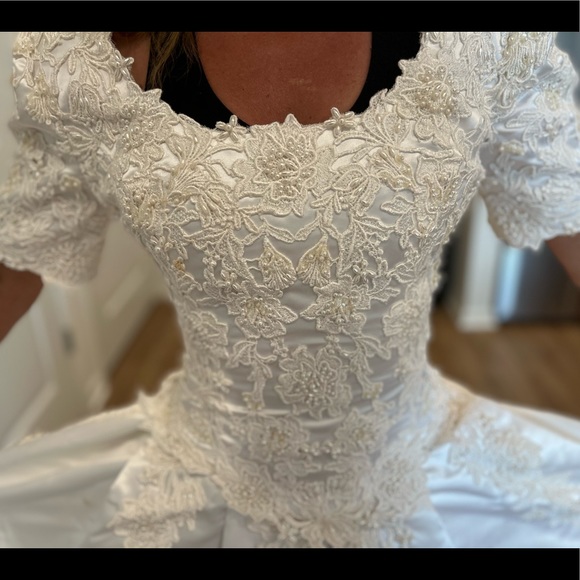 Vintage Demetrios 1998 wedding dress - Picture 1 of 5